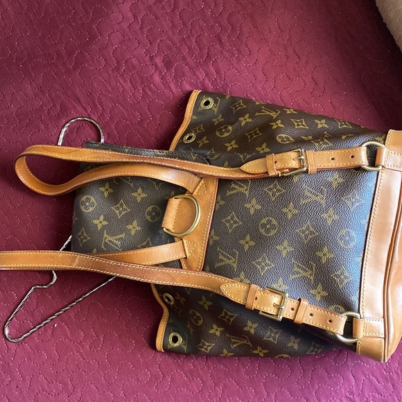 Louis Vuitton Monogram Montsouris PM backpack missing cinch cord - Picture 8 of 9